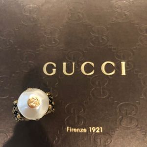Gucci ring